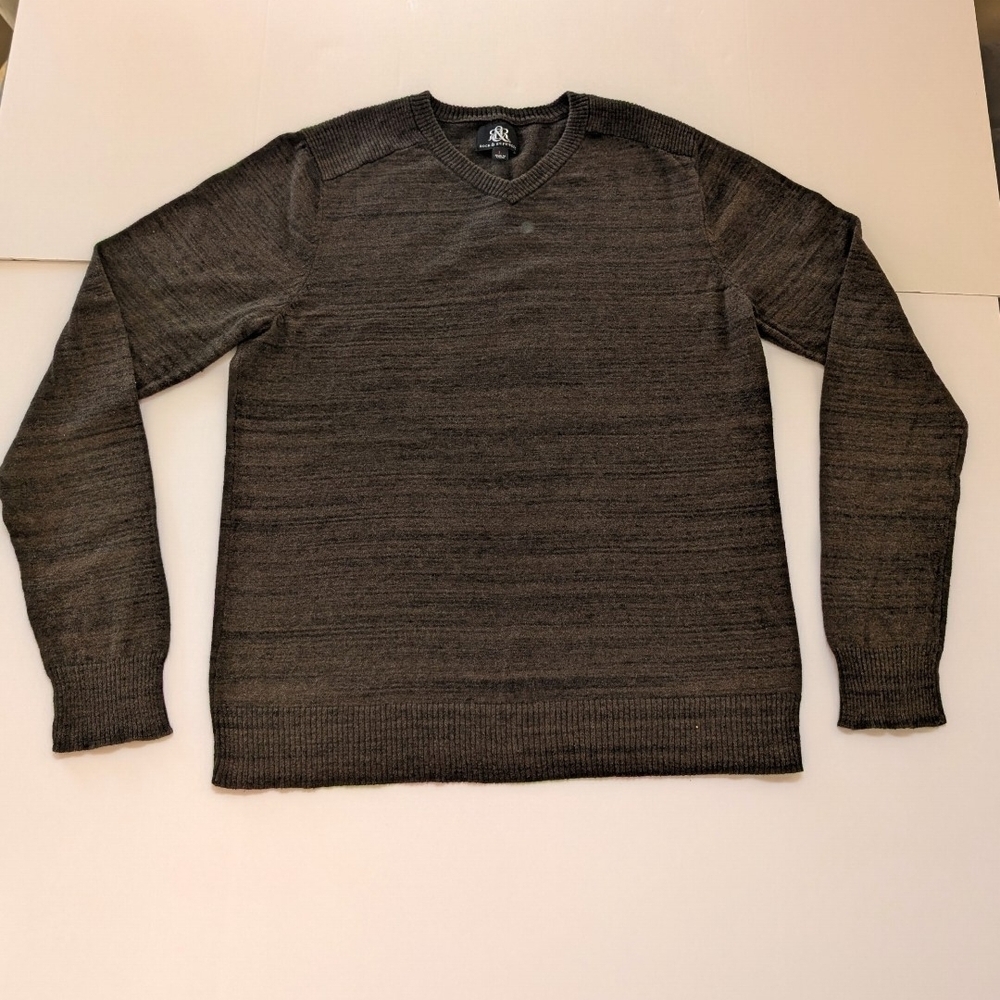 Rock & Republic Men's V-Neck Brown Long Sleeve Sweater